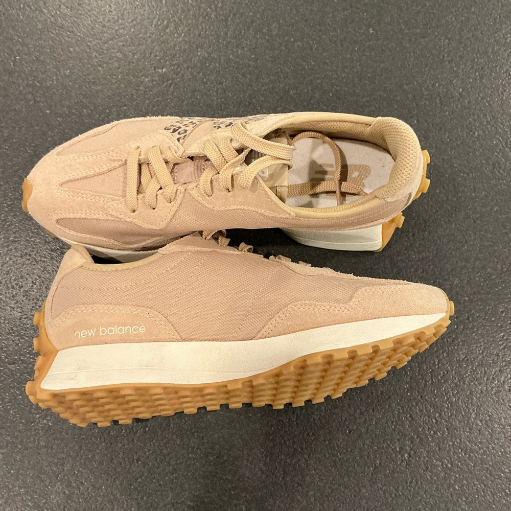 Stylish New Balance 327 Tan Leopard Print Women's Sneakers - Picture 3 of 3